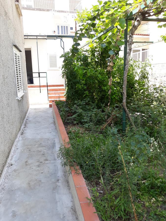 Studio Apartment Garden Дубровник Екстер'єр фото